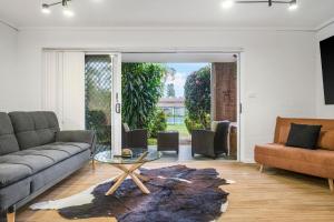 Sunnyside by the bay