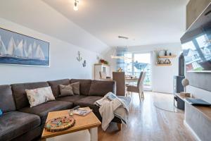 Fewo-Raeuberhoehle-by-Seeblick-Ferien-ORO-Kamin-Sauna-Dusche