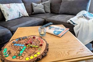 Fewo-Raeuberhoehle-by-Seeblick-Ferien-ORO-Kamin-Sauna-Dusche