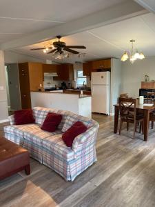 Cute Vista View Home on Acreage