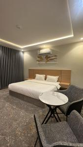 استوديو هادئ قرب الحرم