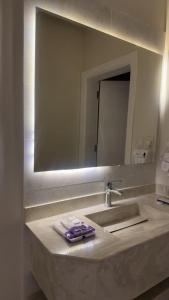 استوديو هادئ قرب الحرم