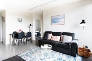 Clarendon Heights - South Melbourne 2 Bedroom w Parking