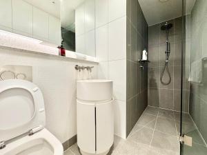 Hidden Gem Amazing 2BR Apt Central Melbourne#38023