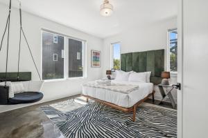 Nashville Townhouse with Rooftop & Modern Comfort