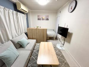 Fuji Hotel Tokyo Hikifune 206