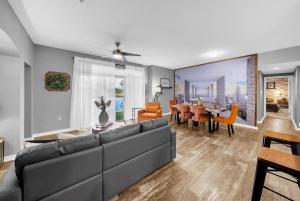 Modern 2BR Pool, Gym Pet-Friendly #12