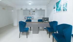 RedDoorz at Qhouzz near PUP