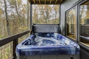 Modern Rustic Cabin with Sprawling Views and Hot Tub