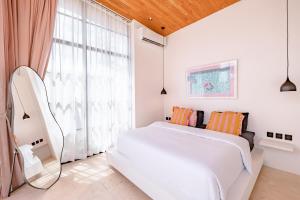 LA VIE Uluwatu - Deluxe 2 Bedroom Villa with Pool