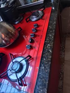 Pequena suite casal cama padrão