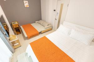 Yamanote Line walk for 5 min, new modern APT on local shopping street