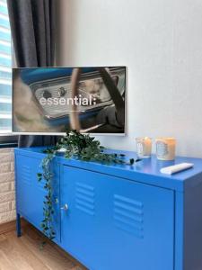 Cozy Duplex Rental 10 sec from Hongik stn