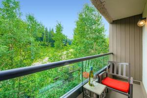 Beaver Run Resort- Building 4 Studio- Slope-side Balcony-4233