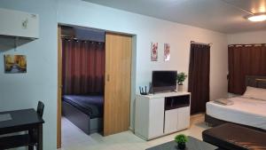 Popular Muang Thong Condo, Building C5