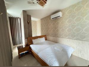 QUEEN CENTRAL HOTEL - BEN THANH MARKEt