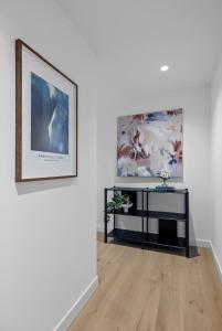 High End Sky Suite Near Marvel, Heated Pool, Gym