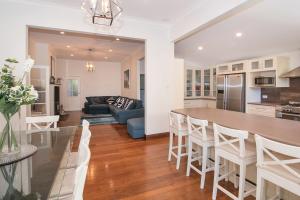 All Decked Out- WIFI, AC in bedrooms, Fireplace