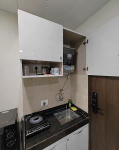 Sonyas Hilltop Hideout - 14