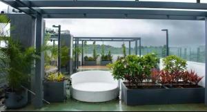 Sonyas Hilltop Hideout - 14