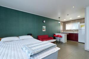 Geoje Beach House Pension