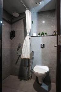 Sonyas Windsong on the Hill - 17