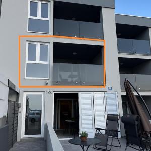 Aenona beach apartment