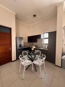 2 Bed in Gorgeous Golf Estate