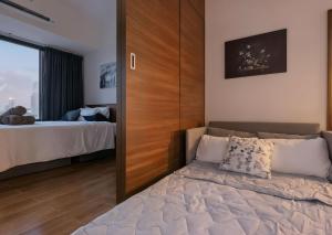 Makati 1BR with Skyline View at Air Residences