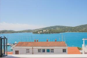 Hana Home - Apartments Tisno