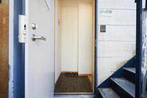 101 Nishi Shinjuku Gochome Station 5 minutes on foot