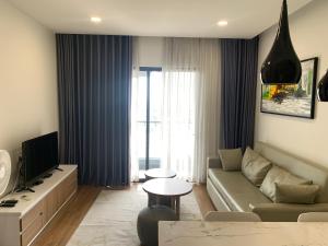 Republic Plaza - View sân bay, view hồ bơi