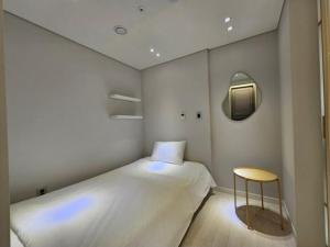 High End Luxury Room 2