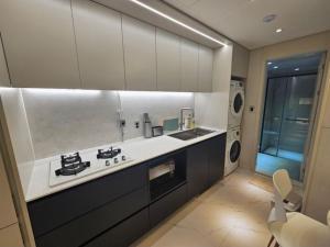 High End Luxury Room 2