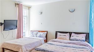 Stylish & Lavish 3 bedroom Apt near Junction mall