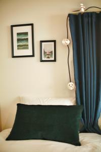 BRT302 Twin Room, Ideal for Friends in Tokyo