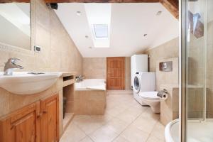 Karmelicka 34 by Homeprime