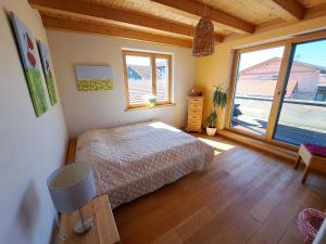 FeWo "Alpakaleben" im ökologischen Holzhaus mit traumhafter Aussicht und Alpakas