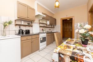 Tatra View Apartment by BookingHost