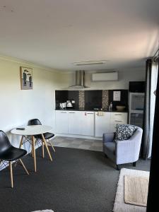 위트필드 King River Caravan Park 게스트하우스 로비