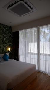 The Lush Apartments & Suites