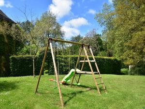 Maisons de vacances Luxurious Mansion in Castle Grounds in Lantheuil : photos des chambres