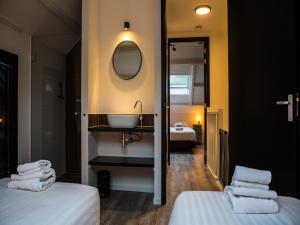 Cozy holiday home in Vrouwenpolder close to the beach