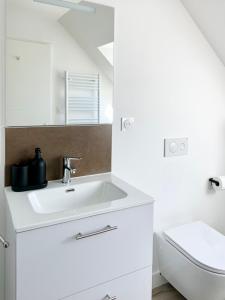 Au Clerc de lOrangerie 2-6 voyageurs