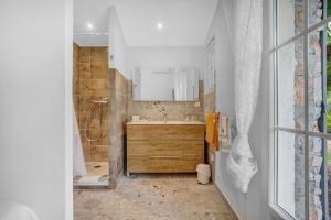 Sejours a la campagne Domaine Lhelion 10 personnes : photos des chambres