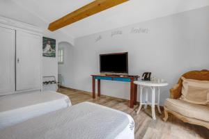 Sejours a la campagne Domaine Lhelion 10 personnes : photos des chambres