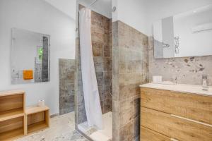 Sejours a la campagne Domaine Lhelion 10 personnes : photos des chambres