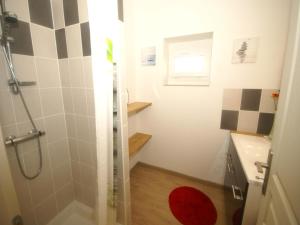 Modern holiday home in Crux-La-Ville with terrace