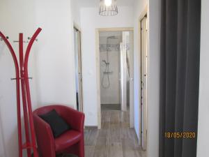 Modern holiday home in Crux-La-Ville with terrace