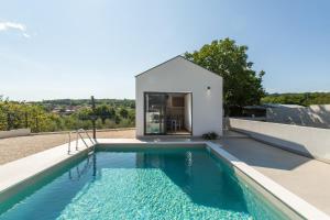 Villa Mariza by Istrialux